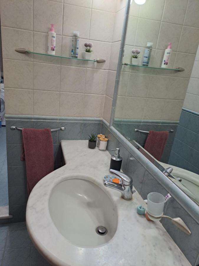 טורינו Cozy Room Stanza Close City Center In A Family House Stanza In Appartamento Condiviso Noi Viviamo In Casa Stanza In Affitto מראה חיצוני תמונה