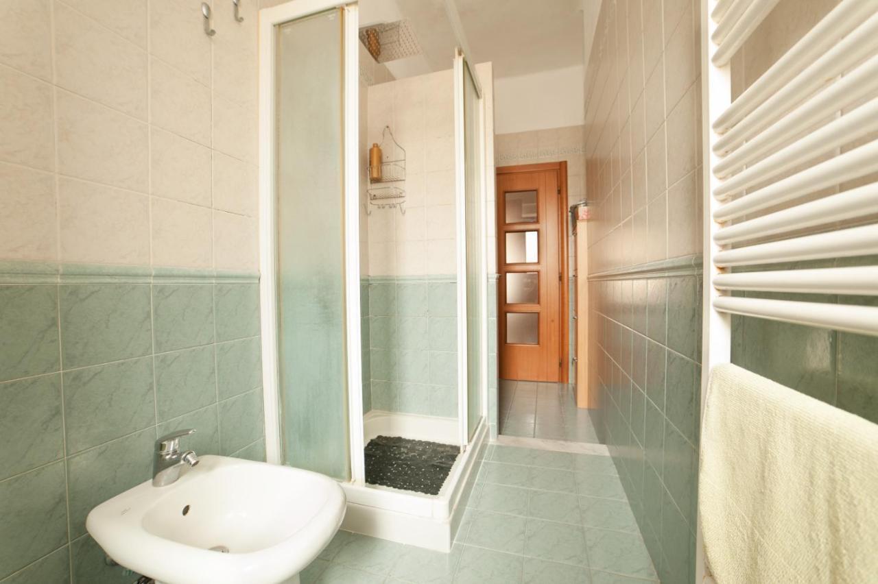טורינו Cozy Room Stanza Close City Center In A Family House Stanza In Appartamento Condiviso Noi Viviamo In Casa Stanza In Affitto מראה חיצוני תמונה